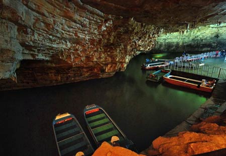 長沙出發(fā)到黃龍洞、張家界國家森林公園三日游