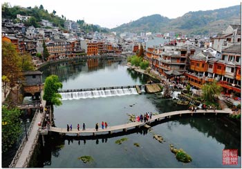 張家界、黃石寨、金鞭溪、苗寨故事、鳳凰古城三天兩晚游